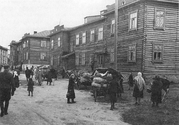 Эвакуация столицы ссср 15 октября. Эвакуация Москвы 1941. Шоссе Энтузиастов 1941. 16 Октября 1941 Москва. Москва октябрь 1941.